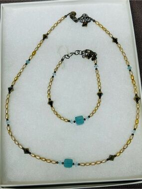 Emily Ray Jewelry Necklace Aqua
AB Crystal Square Glass Bead bundle